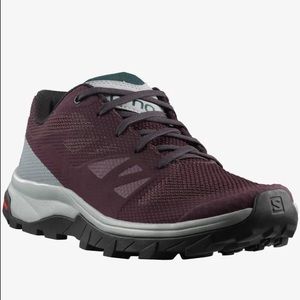 Salomon Women’s OUTline Shoes